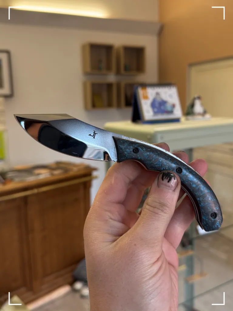 JT carbone bleu 2.webp