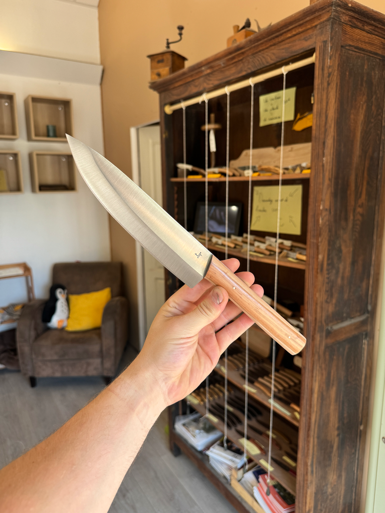 Grand couteau de cuisine en pommier Normand