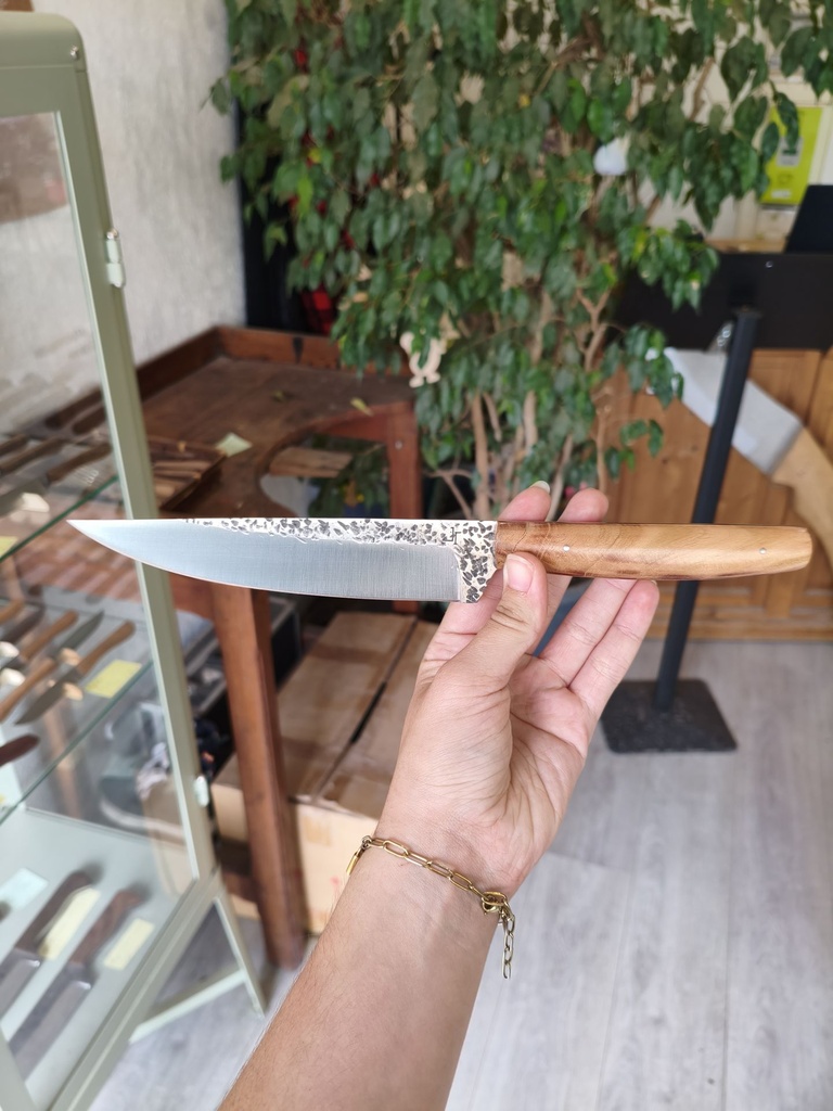 Couteau de cuisine taille moyen en Orme Normand