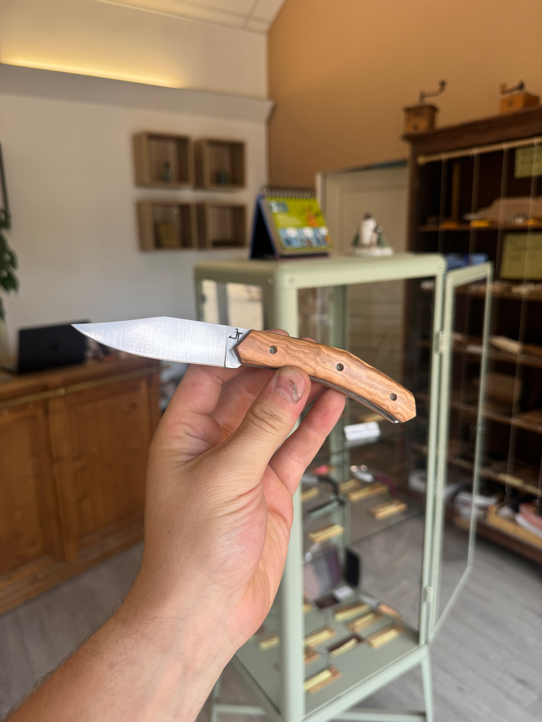 Couteau pliant en olivier